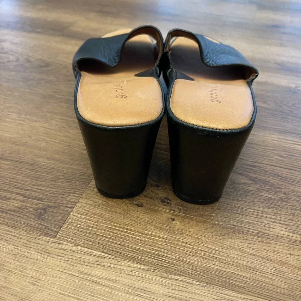 Kenneth Cole New York Black Leather Slide Sandals
